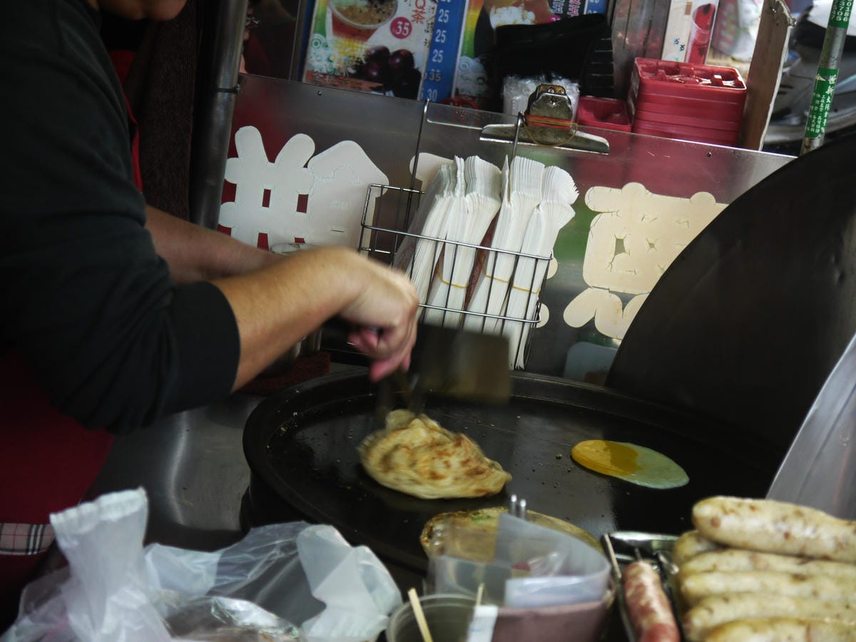 興中夜市大腸香腸蔥抓餅 興中夜市大腸香腸蔥抓餅