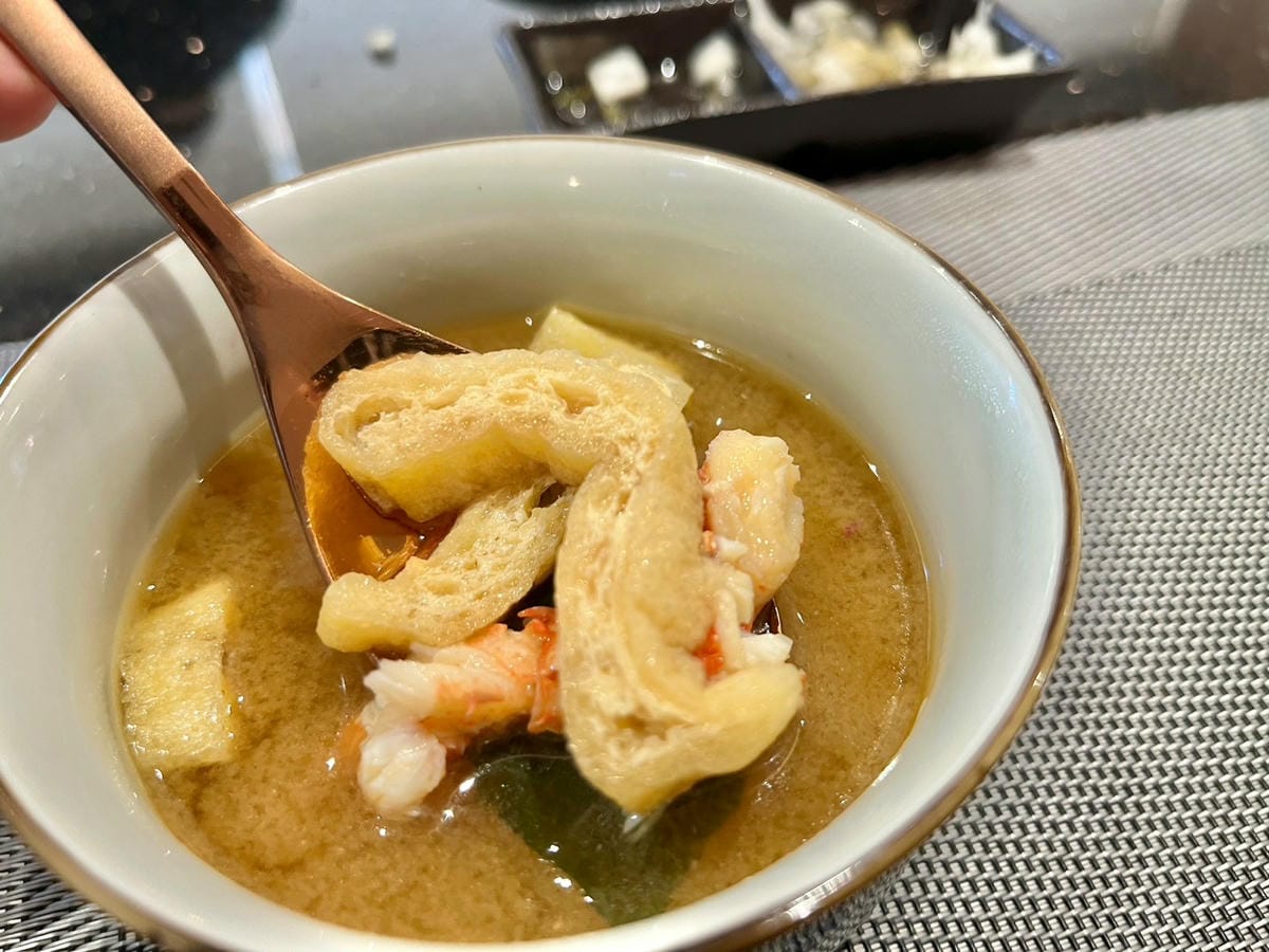【高雄午餐】台北一位難求&零負評的無菜單鐵板燒- 明水然。 【高雄午餐】台北一位難求&零負評的無菜單鐵板燒- 明水然。