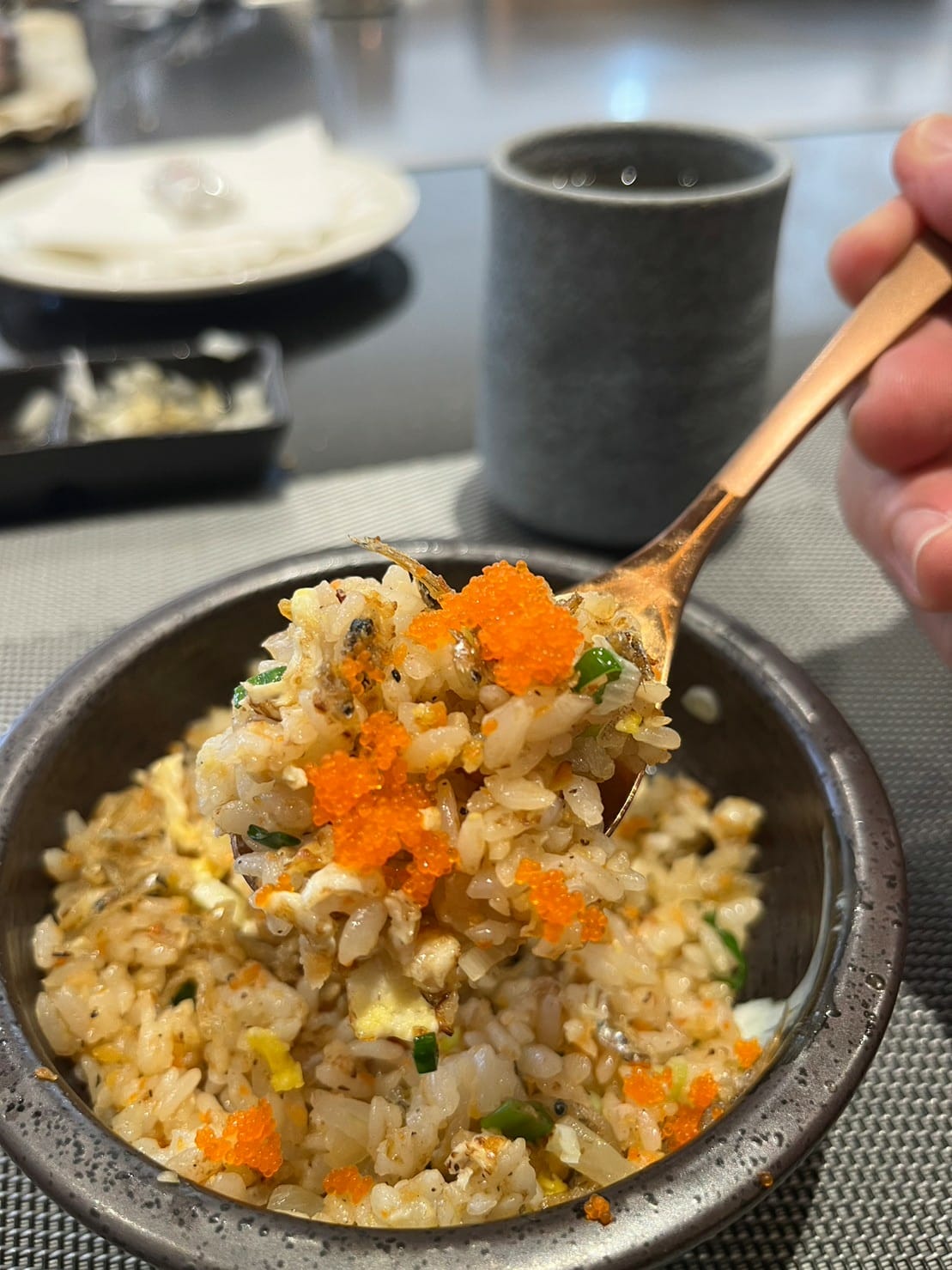 【高雄午餐】台北一位難求&零負評的無菜單鐵板燒- 明水然。 【高雄午餐】台北一位難求&零負評的無菜單鐵板燒- 明水然。