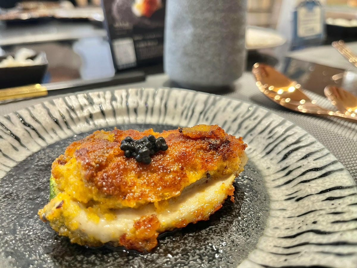 【高雄午餐】台北一位難求&零負評的無菜單鐵板燒- 明水然。 【高雄午餐】台北一位難求&零負評的無菜單鐵板燒- 明水然。