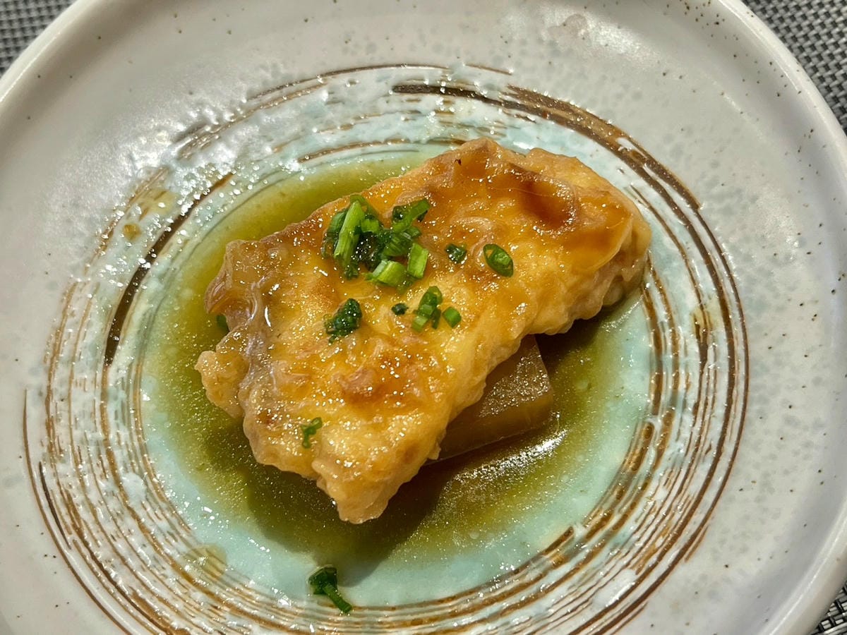 【高雄午餐】台北一位難求&零負評的無菜單鐵板燒- 明水然。 【高雄午餐】台北一位難求&零負評的無菜單鐵板燒- 明水然。