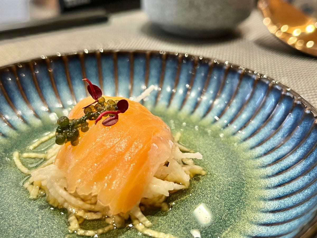 【高雄午餐】台北一位難求&零負評的無菜單鐵板燒- 明水然。 【高雄午餐】台北一位難求&零負評的無菜單鐵板燒- 明水然。