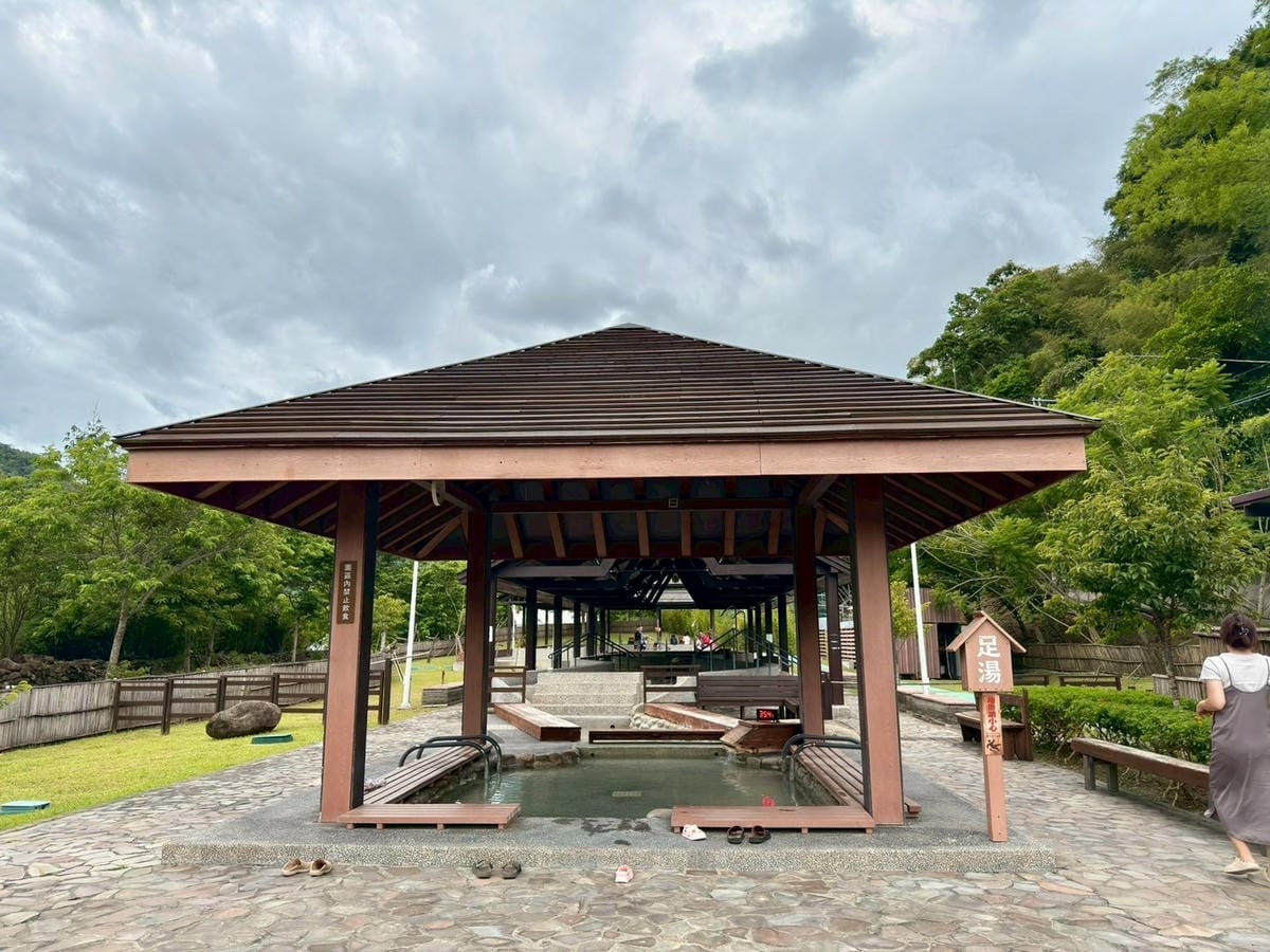 【高雄旅遊愛玩客推薦】我不是去泡湯,我是去與山對話 ! 【高雄旅遊愛玩客推薦】我不是去泡湯,我是去與山對話 !