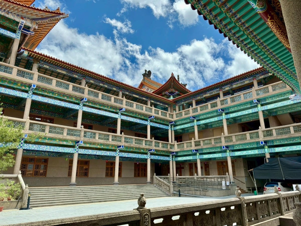 【高雄旅遊愛玩客推薦】我不是去泡湯,我是去與山對話 ! 【高雄旅遊愛玩客推薦】我不是去泡湯,我是去與山對話 !