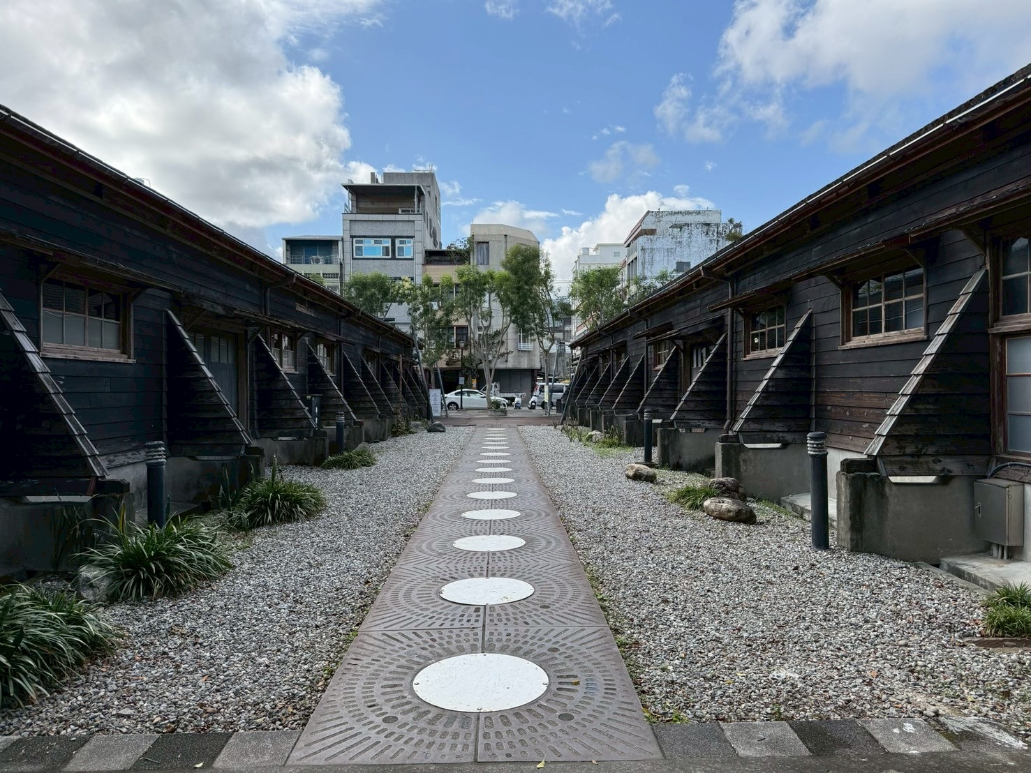 【花蓮旅遊住宿●愛玩客推薦】入夜後請小心?全台首座沉浸式解謎飯店「偵探寓所 Mazor Hotel」 ,千元入住英倫復古風! - 第27張圖 【花蓮旅遊住宿●愛玩客推薦】入夜後請小心?全台首座沉浸式解謎飯店「偵探寓所 Mazor Hotel」 ,千元入住英倫復古風!