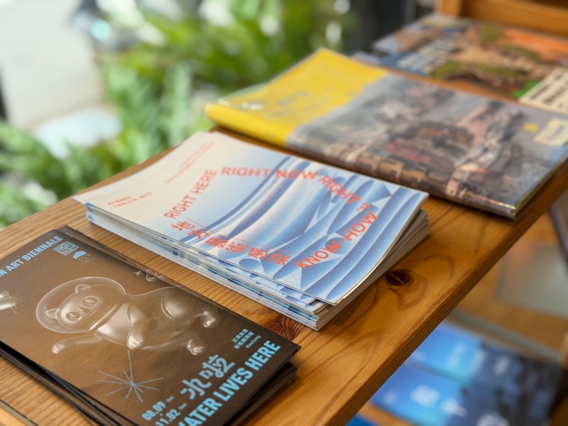 【基隆旅遊住宿●愛玩客推薦】粼島旅宿 Spangle Inn：正濱漁港彩虹屋第一排！坐擁港景的文青工業風老宅，還有質感共享廚房與寵物友善空間