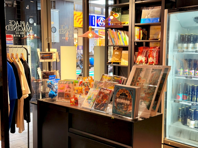 【基隆旅遊住宿●愛玩客推薦】雨島旅店 Drizzle Inn 開箱：走路2分鐘到廟口夜市！老屋改建、質感浴缸房與超美共享廚房